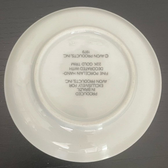 Vintage 1979 Avon Butterfly Fantasy Set 2 pc Porcelain Dishes & Soap - Picture 2 of 3